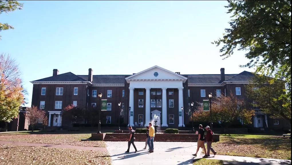 美国格林斯伯勒学院 美国格林斯伯勒学院